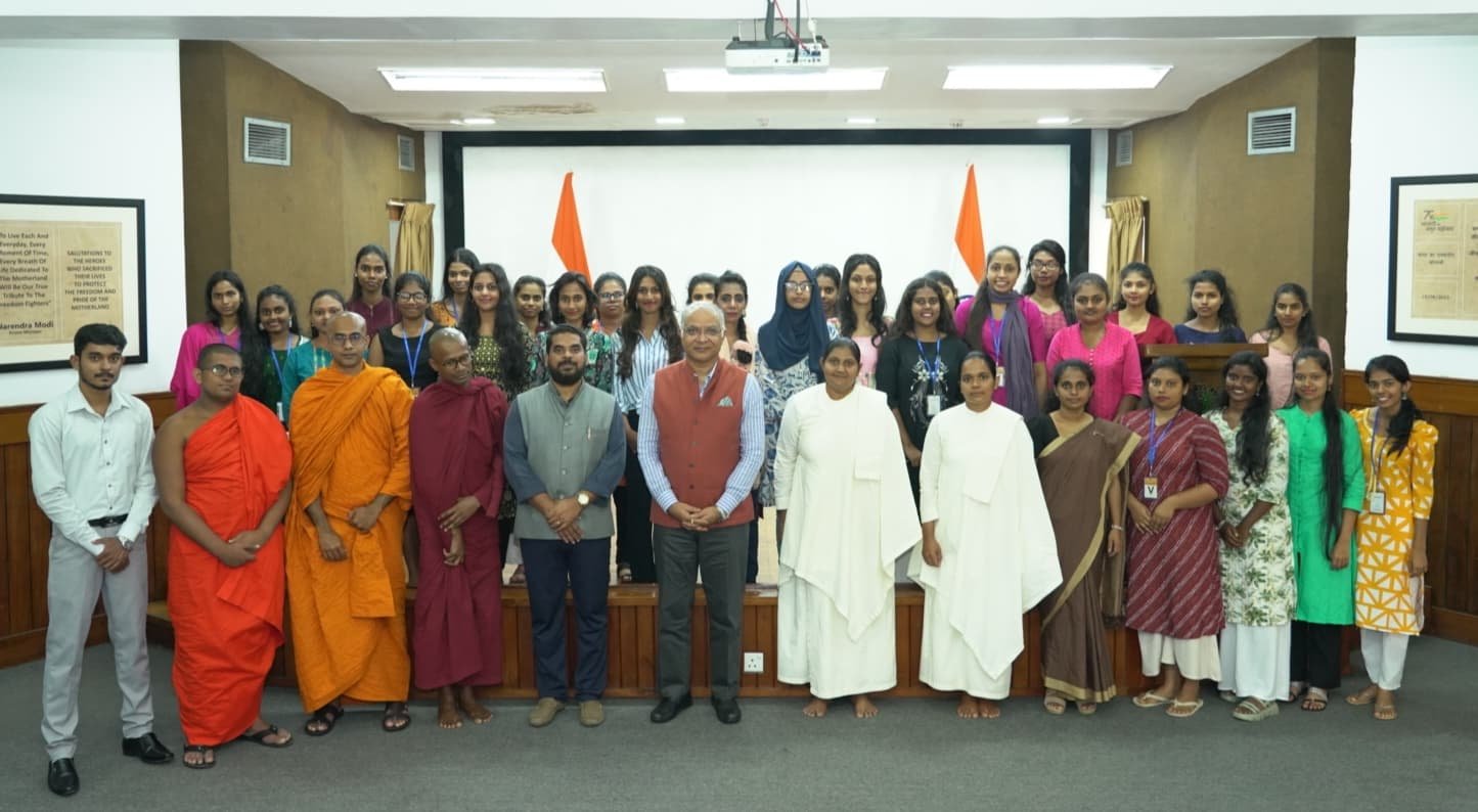 35 Sri Lankan students of Hindi to study in India with fully funded scholarships