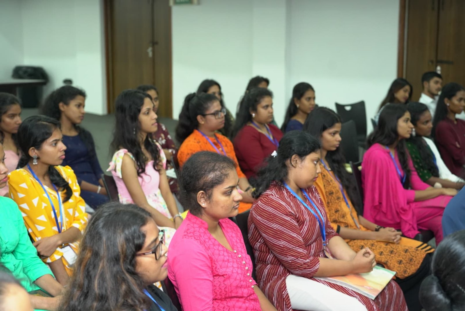 35 Sri Lankan students of Hindi to study in India with fully funded scholarships