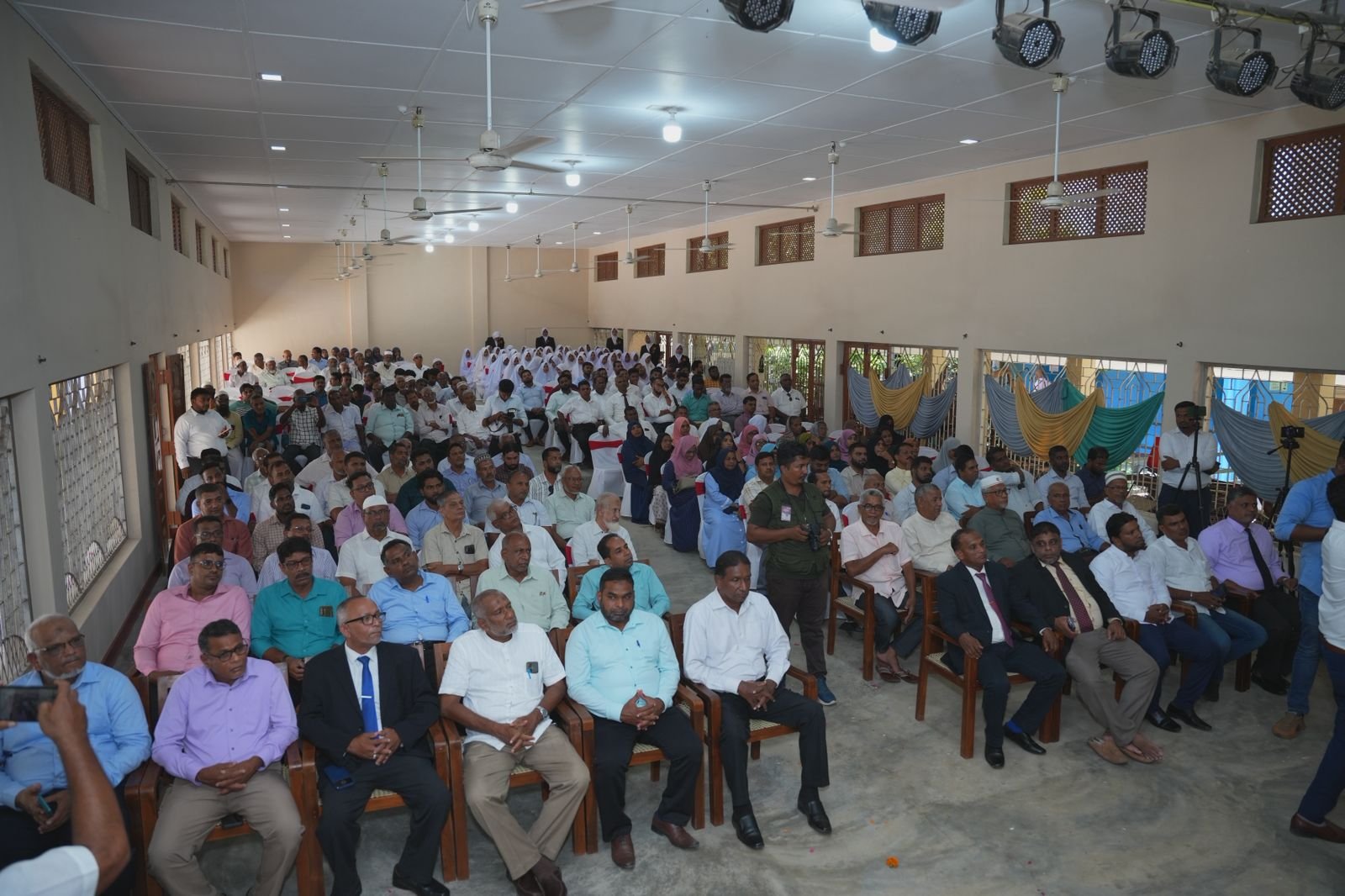 High Commissioner of India Extends Assistance to Students in Kalmunai, Eastern Province